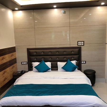 Haridwār Hotel Famous المظهر الخارجي الصورة