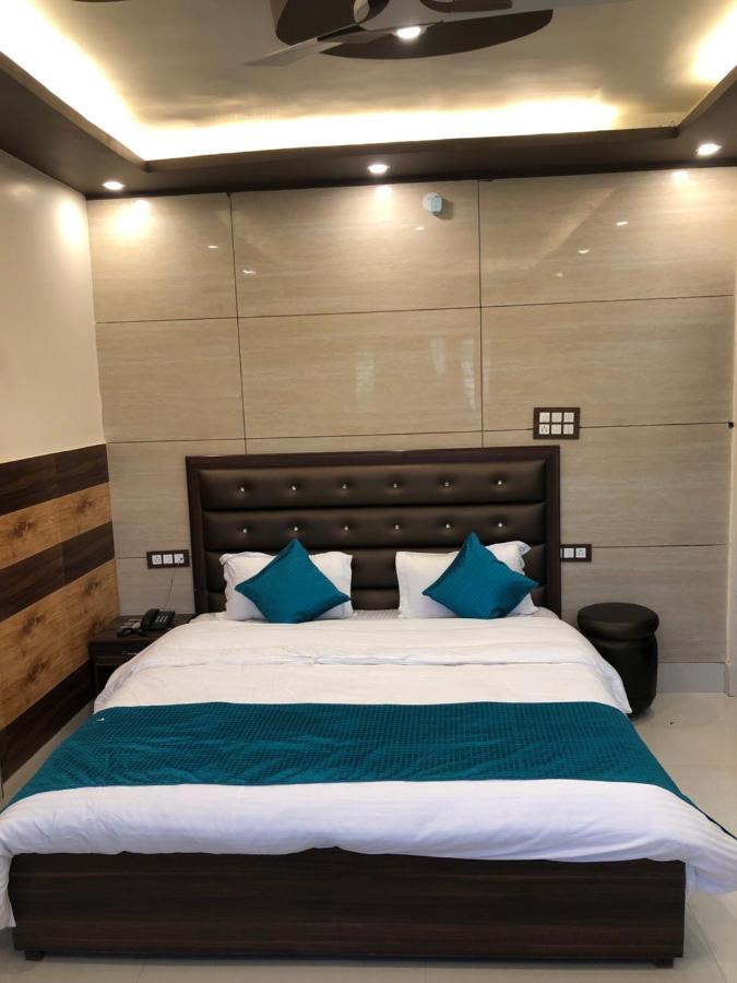 Haridwār Hotel Famous المظهر الخارجي الصورة