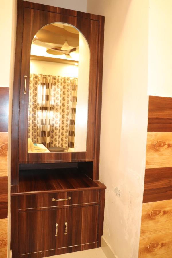 Haridwār Hotel Famous المظهر الخارجي الصورة