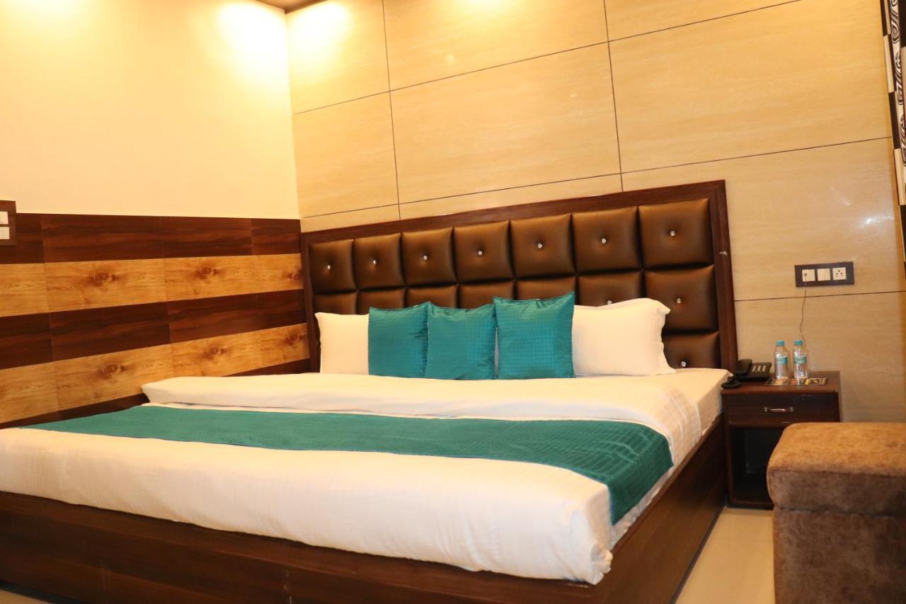 Haridwār Hotel Famous المظهر الخارجي الصورة