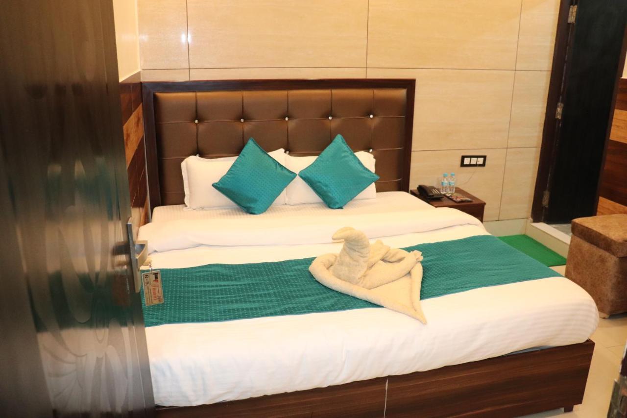 Haridwār Hotel Famous المظهر الخارجي الصورة