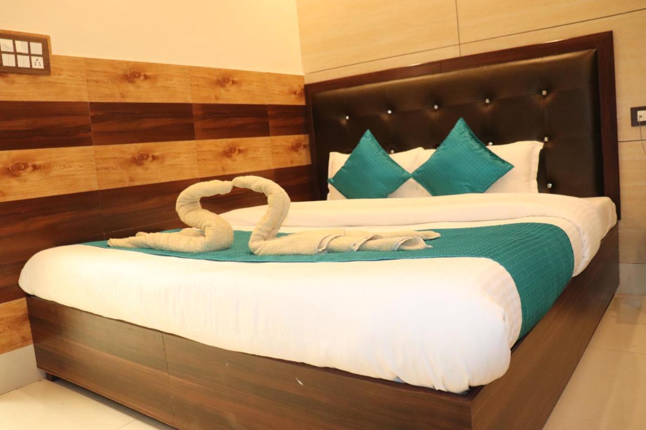 Haridwār Hotel Famous المظهر الخارجي الصورة