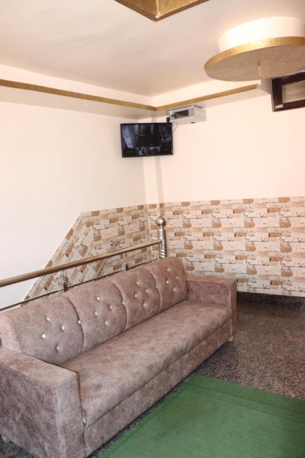 Haridwār Hotel Famous المظهر الخارجي الصورة